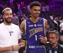 包含文班亚马复出首秀出彩，利物浦主场鏖战丹佛掘金，豪取22连胜的词条